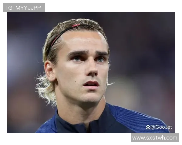 卷发足球球星的独特魅力与球场风采：从发型到技术的全方位解读